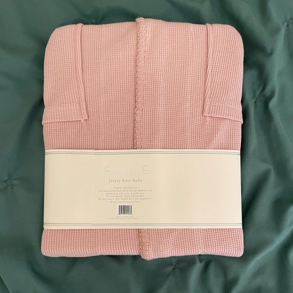 NWT Fable Jersey Knit Robe - Picture 2 of 2